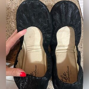 Women’s size 10 storehouse flats